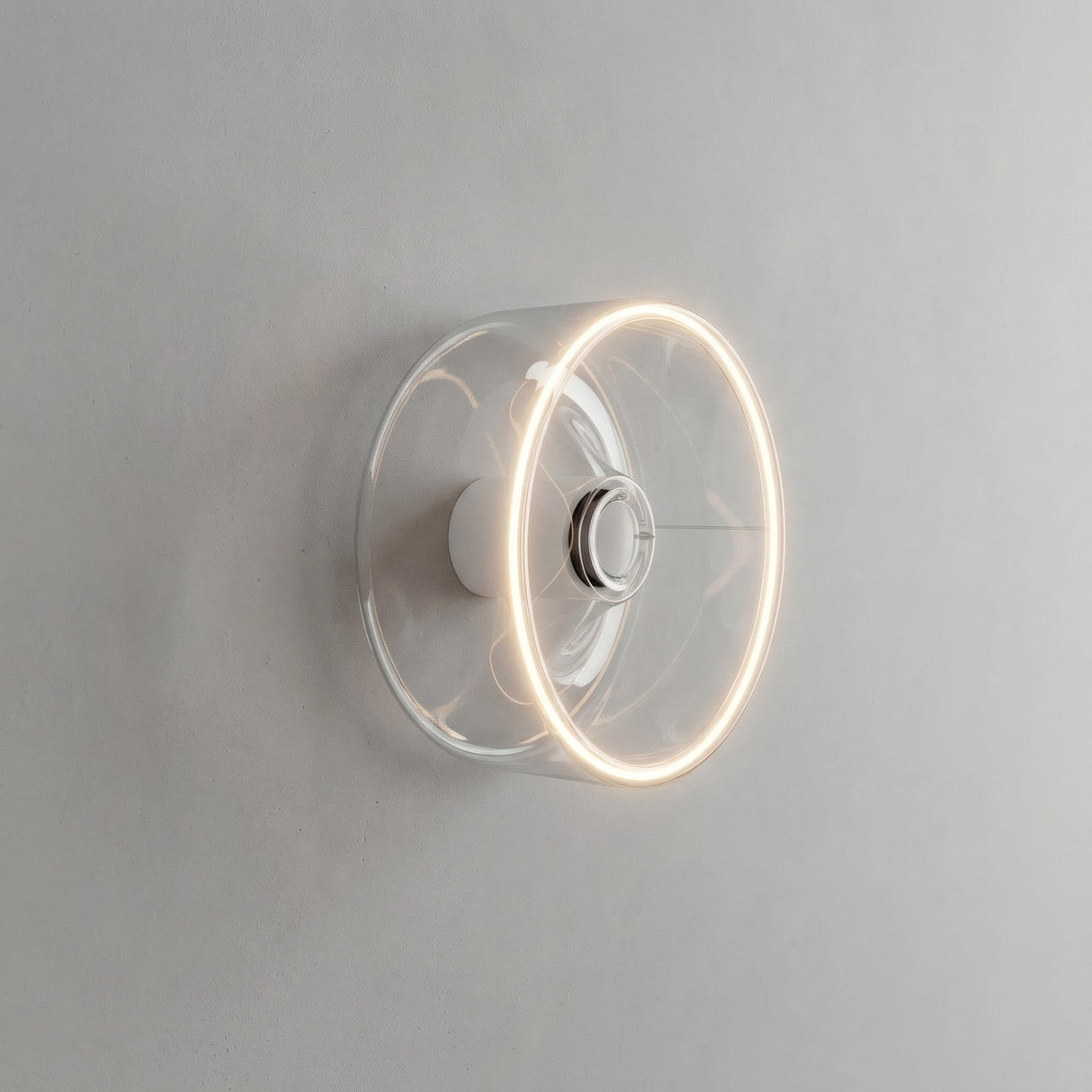 E27 LED-donutpære i klart glas, Ø 195 mm, tændt som væglampe i et enkelt interiør
