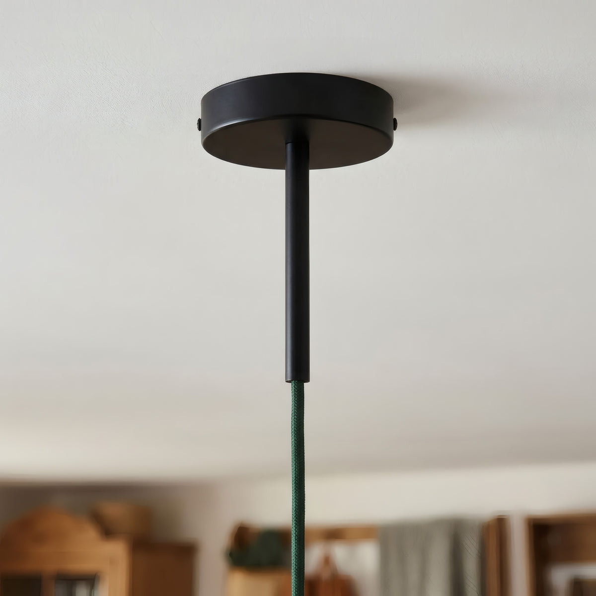 Cylindrisk roset i metal med aflastning på 15 cm — Sort