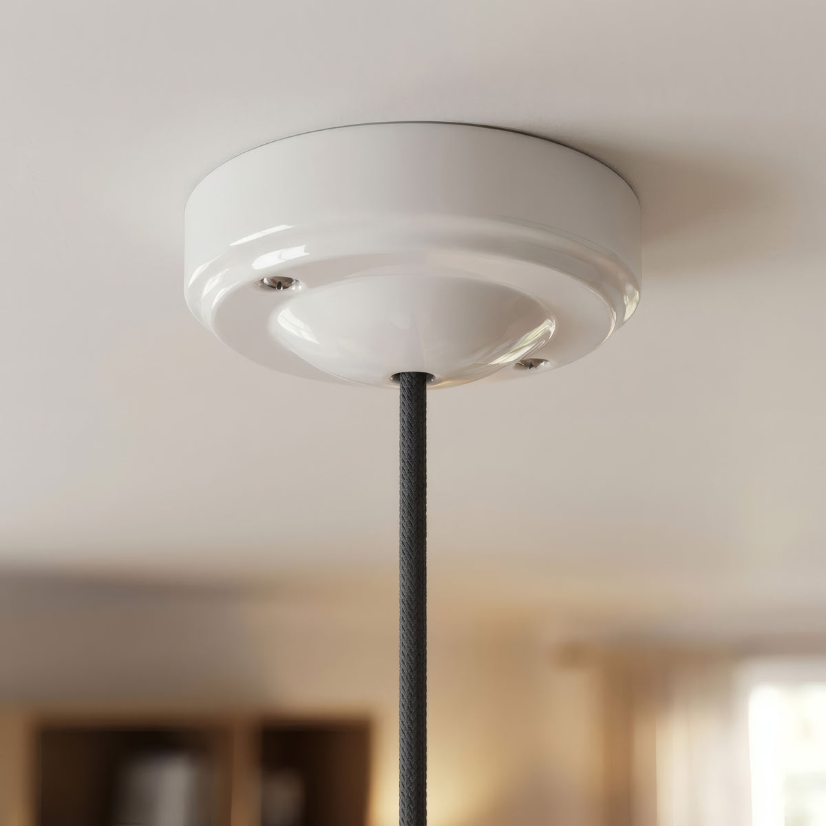 Minimalistisk roset i porcelæn, Ø 100 mm — Hvid
