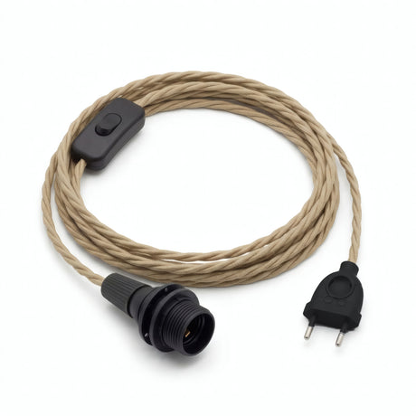 Snoet stofledning med fatning og stik, naturfarvet jute, E14-fatning med ringe til lampeskærm