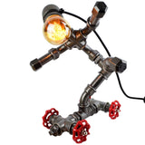 Lampe "Le Skateur" - lampe robot skateur en raccords de plomberie - vue 3